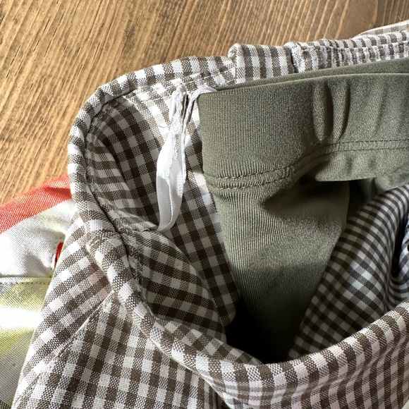 Nike golf skirt with detachable spandex shorts - Picture 4 of 7